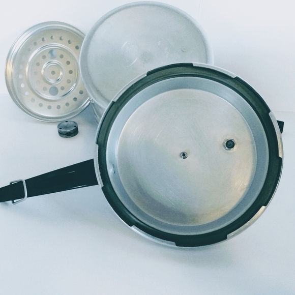 Mirro 4qt Pressure Cooker M-0294 Aluminum Vintage Cottagecore Granny Chic - Picture 2 of 14